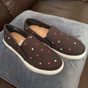 TORRID 9.5 WW Black Polka Dot slip-on shoes